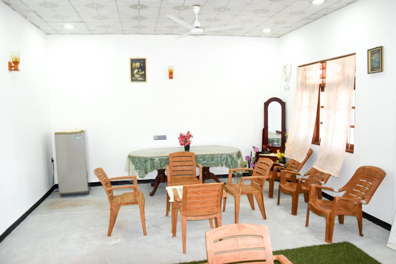 Tharaka Homestay Weligama Exteriér fotografie